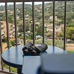 Sea View *